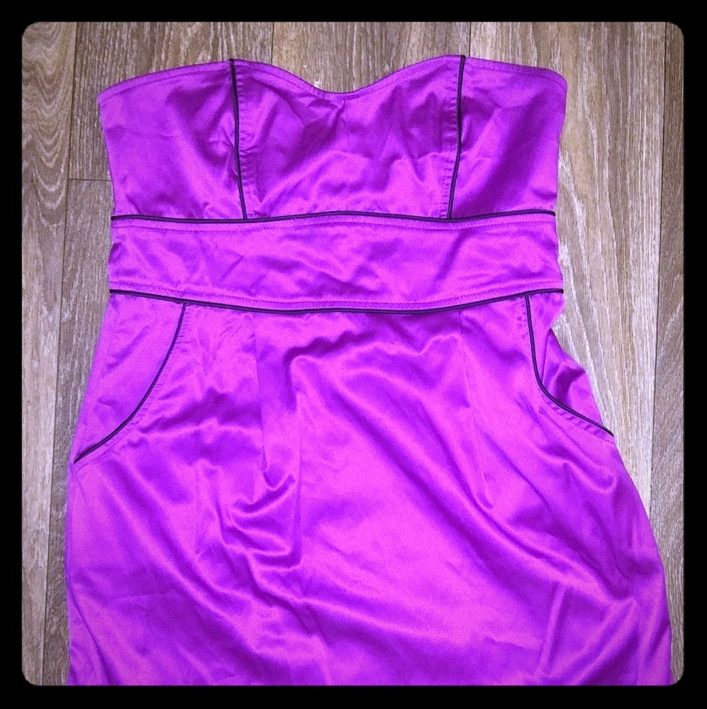 Strapless mini
